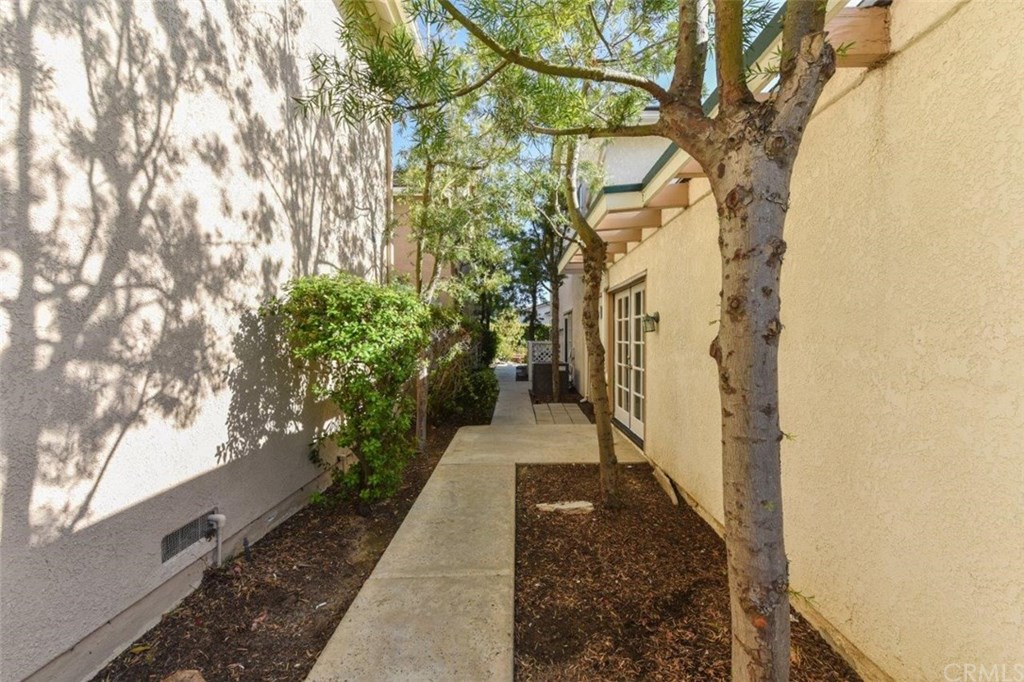 48 Sunlight Irvine, CA 92603 - Photo 58 of 60