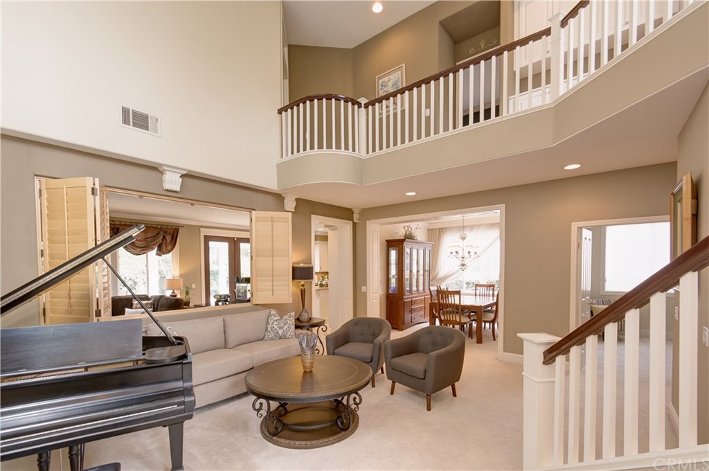 32 Silveroak Irvine, CA 92620 - Photo 7 of 38