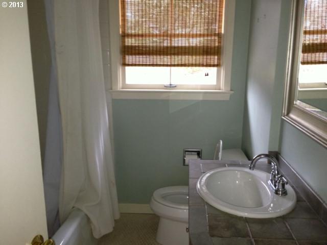 7975 Southwest Laurel Street Portland, OR 97225 - Photo 2 of 8 Gallery Image 2