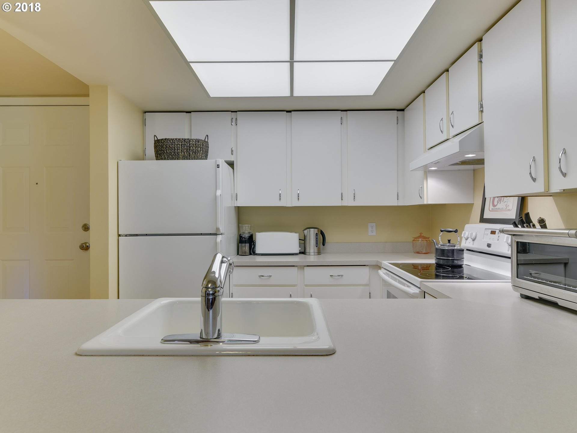 6685 West Burnside Road, Unit 313 Portland, OR 97225 - Photo 9 of 31 Gallery Image 9