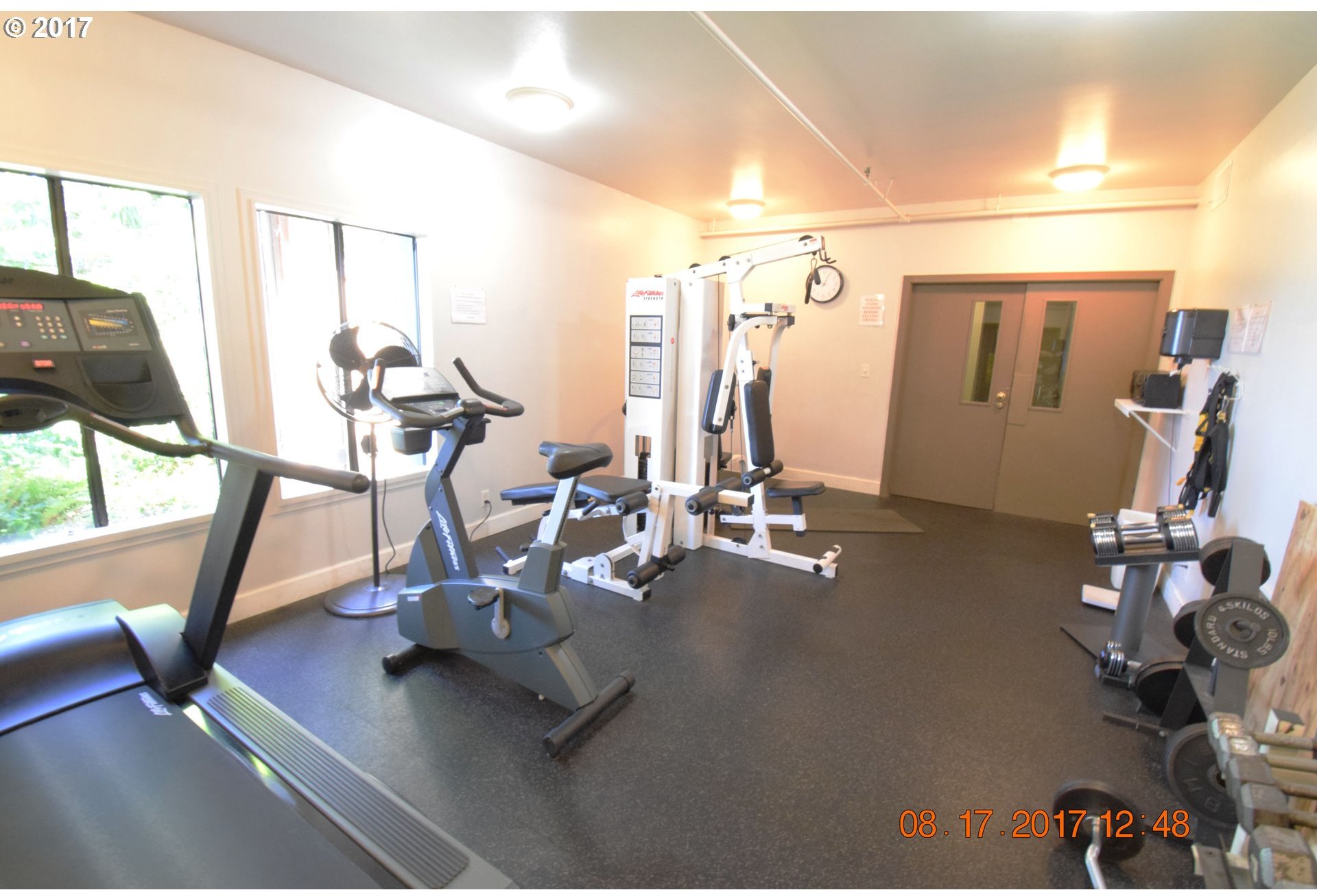 7726 Southwest Barnes Road, Unit C Portland, OR 97225 - Photo 18 of 22 Gallery Image 18
