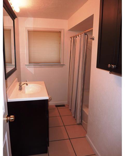2734 Beaver Grade Road Coraopolis, PA 15108 - Photo 6 of 21 Gallery Image 6