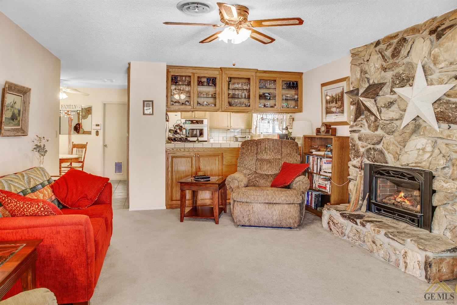 217 Warren Street Taft, CA 93268 - Photo 11 of 24