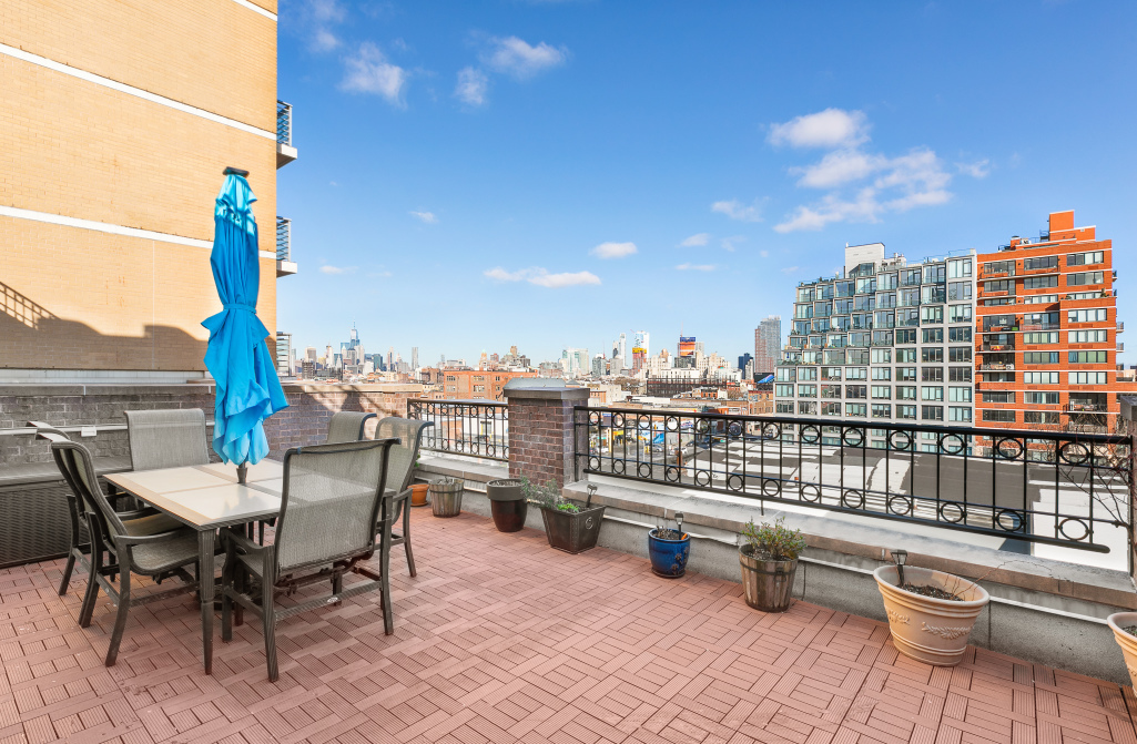 306 2nd St, Brooklyn, NY 11215 - Photo 3 of 3