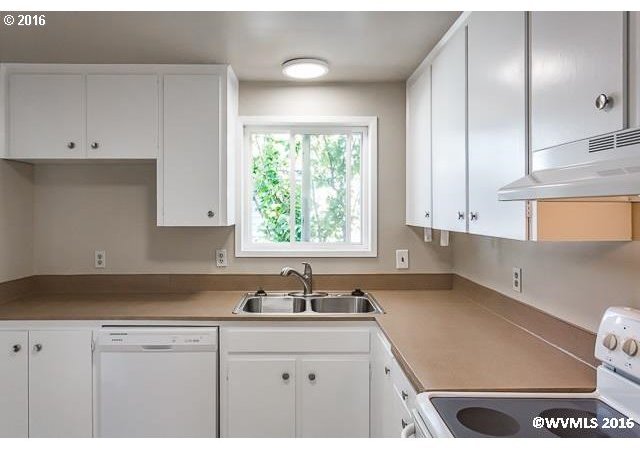 1750 Umpqua Road Woodburn, OR 97071 - Photo 8 of 25 Gallery Image 8