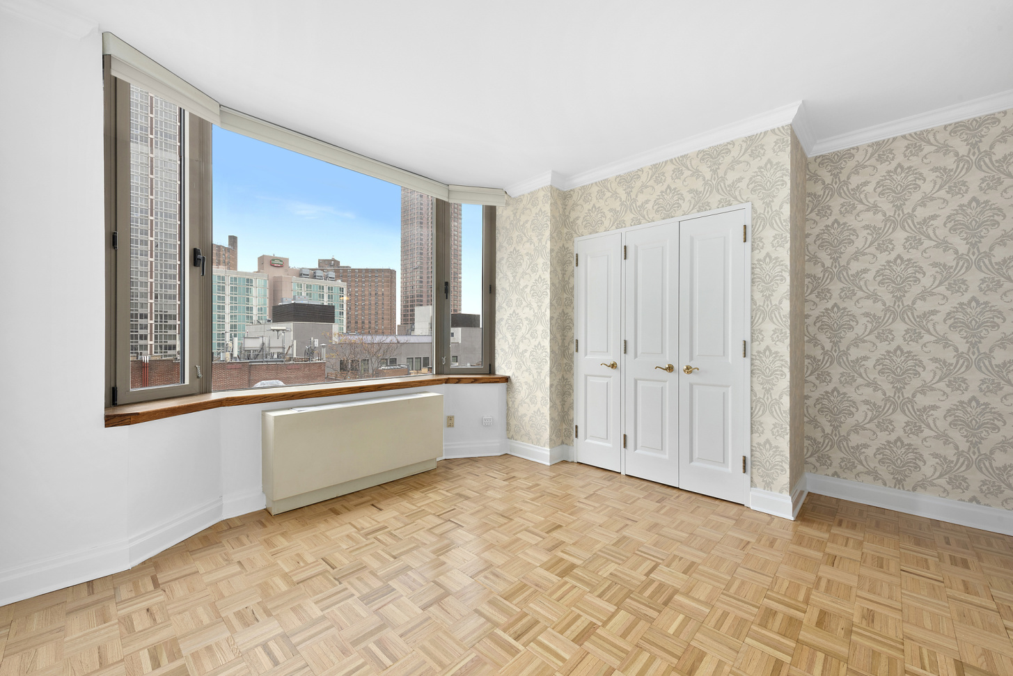 400 East 90th Street, Unit 7DD Manhattan, NY 10128 - Photo 5 of 11