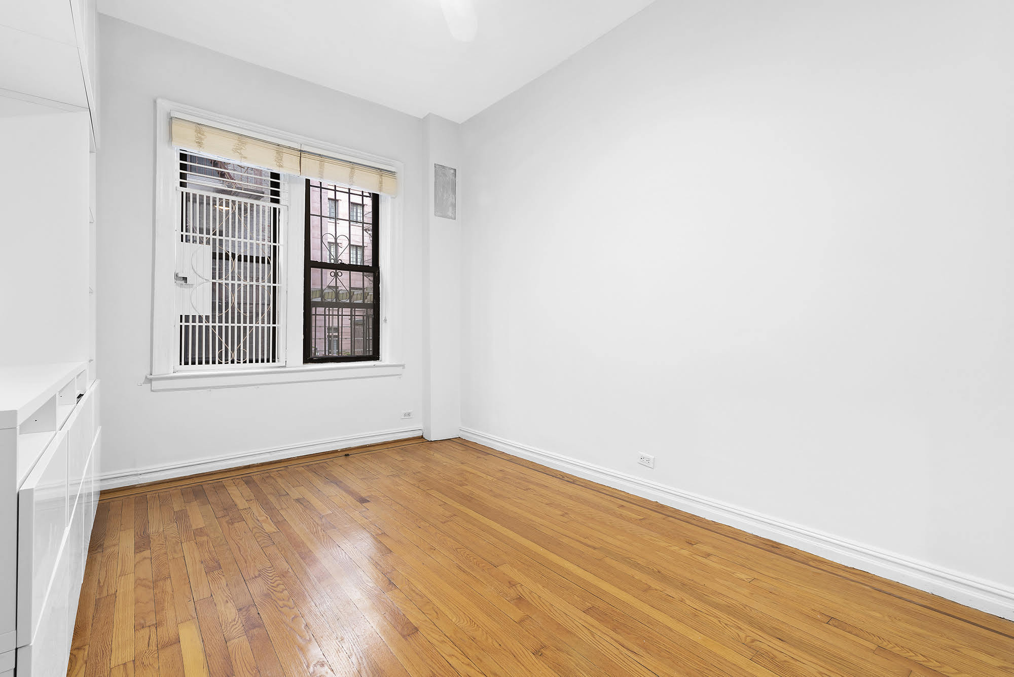 181 East 93rd Street, Unit 1F Manhattan, NY 10128 - Photo 8 of 10