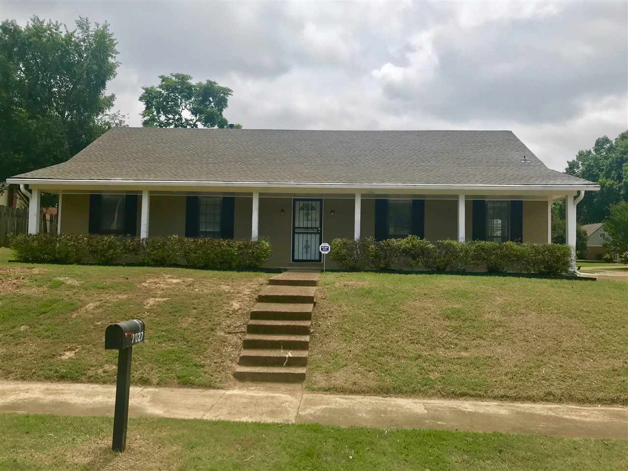 7027 Snyder Road Memphis, TN 38125 - Photo 1 of 11
