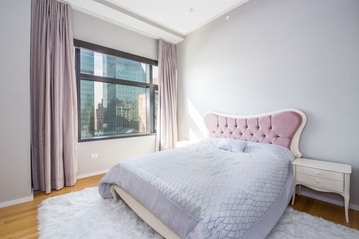 50 United Nations Plaza, Unit 24A Manhattan, NY 10017 - Photo 13 of 16