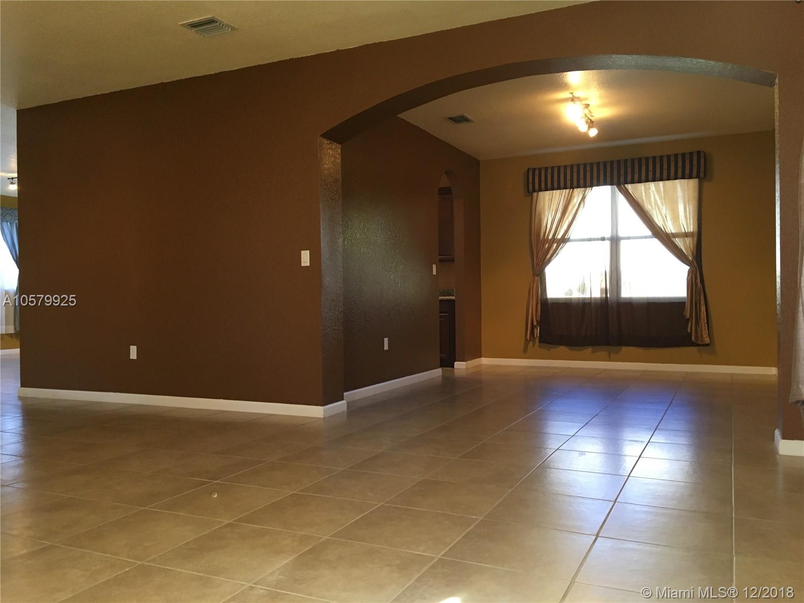 11215 Southwest 227th Street Miami, FL 33170 - Photo 4 of 38