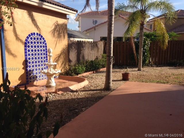 15564 Southwest 112th Way Miami, FL 33196 - Photo 5 of 22 Gallery Image 5