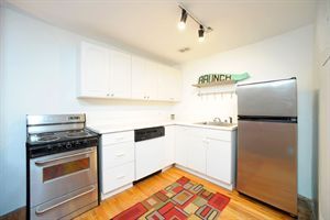 165 Christopher Street, Unit LQQ Manhattan, NY 10014 - Photo 2 of 4