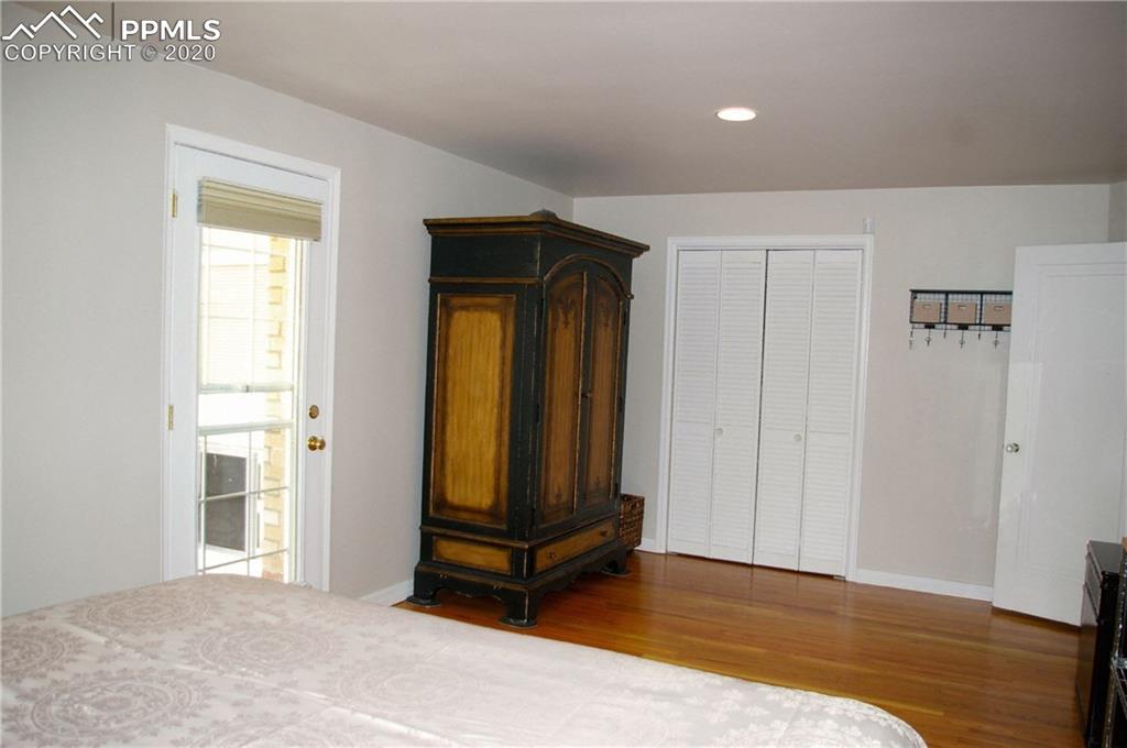 796 Ivanhoe Street Denver, CO 80220 - Photo 13 of 23