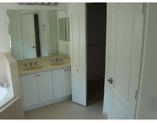 1711 Southwest 154th Path Miami, FL 33185 - Photo 12 of 16