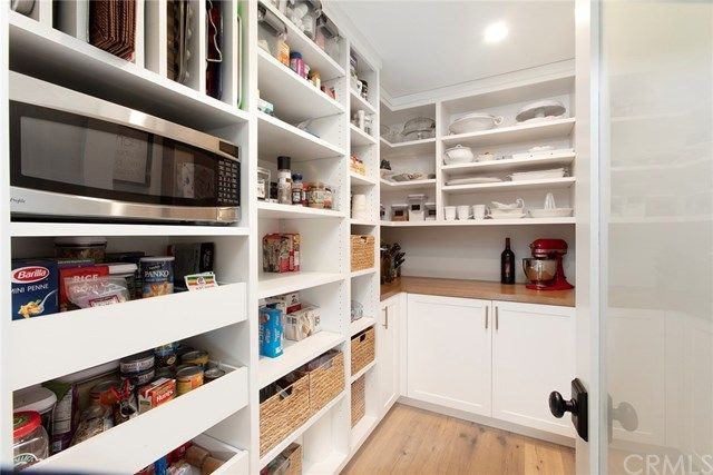 $2,575,000 | 291 Walnut Street, Costa Mesa, CA 92627