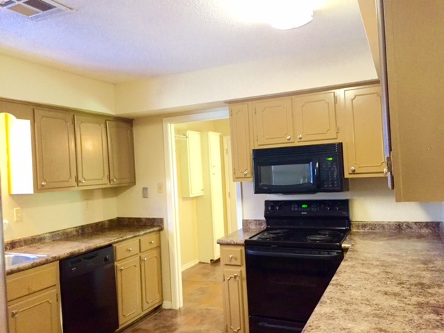 264 North Yates Road Memphis, TN 38120 - Photo 15 of 25