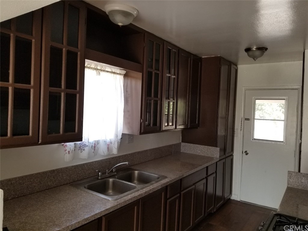 5379 35th Street Riverside, CA 92509 - Photo 7 of 10