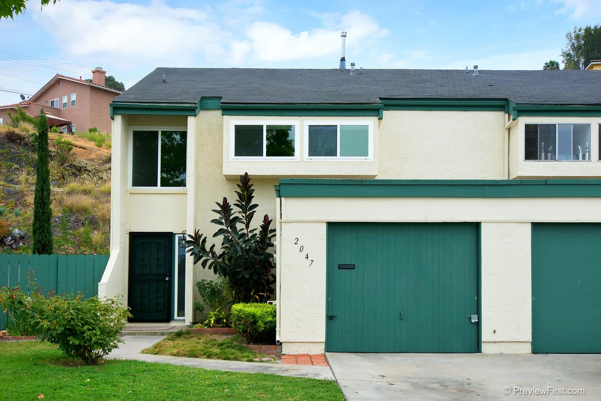 2047 Terraspiro Avenue Spring Valley, CA 91977 - Photo 2 of 25 Gallery Image 2