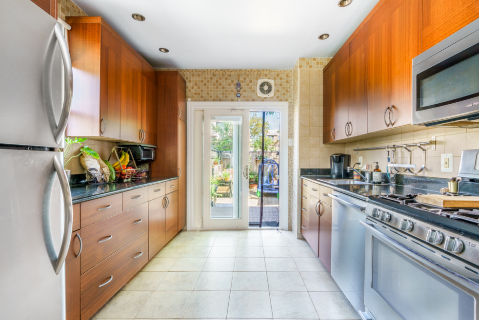 21-11 24th Road Queens, NY 11102 - Photo 4 of 22