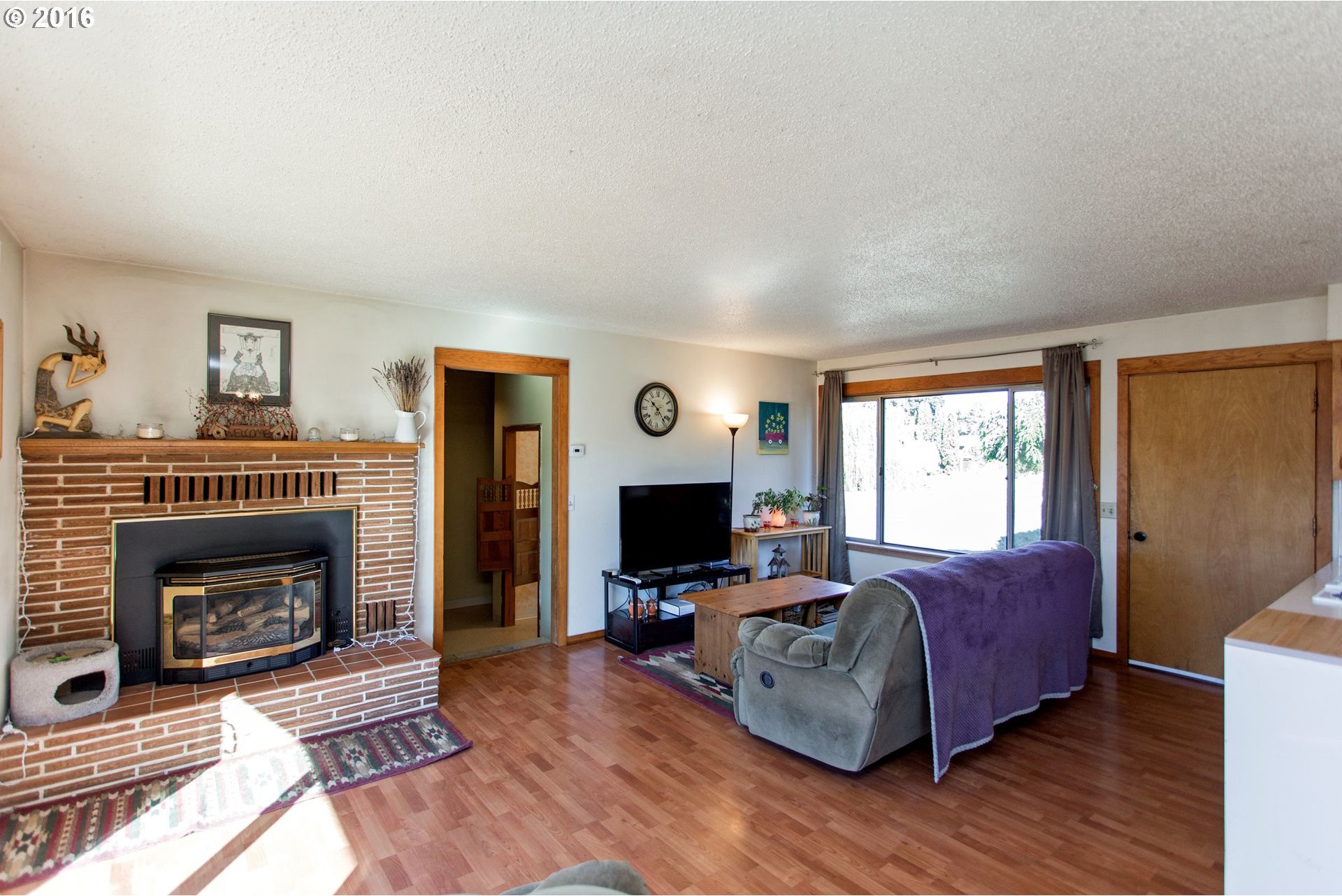 1321 Tucker Road Hood River, OR 97031 - Photo 8 of 32