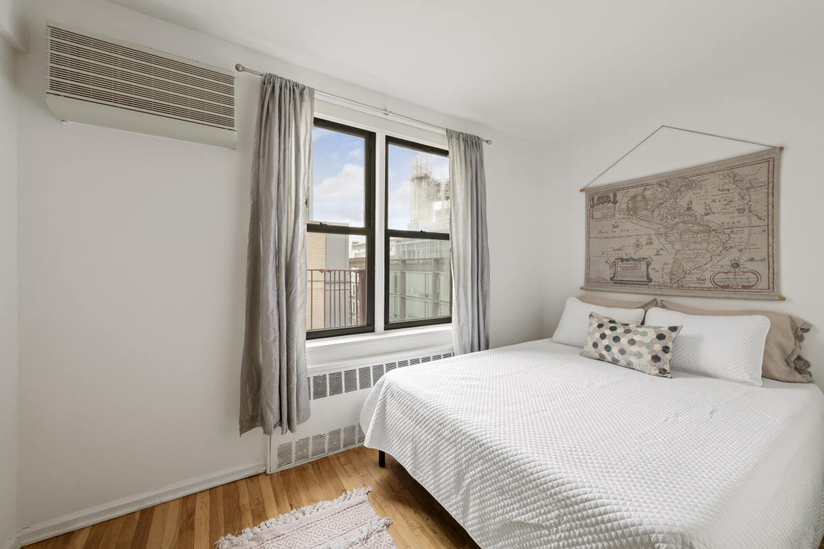 1420 York Avenue, Unit 7G Manhattan, NY 10021 - Photo 3 of 7