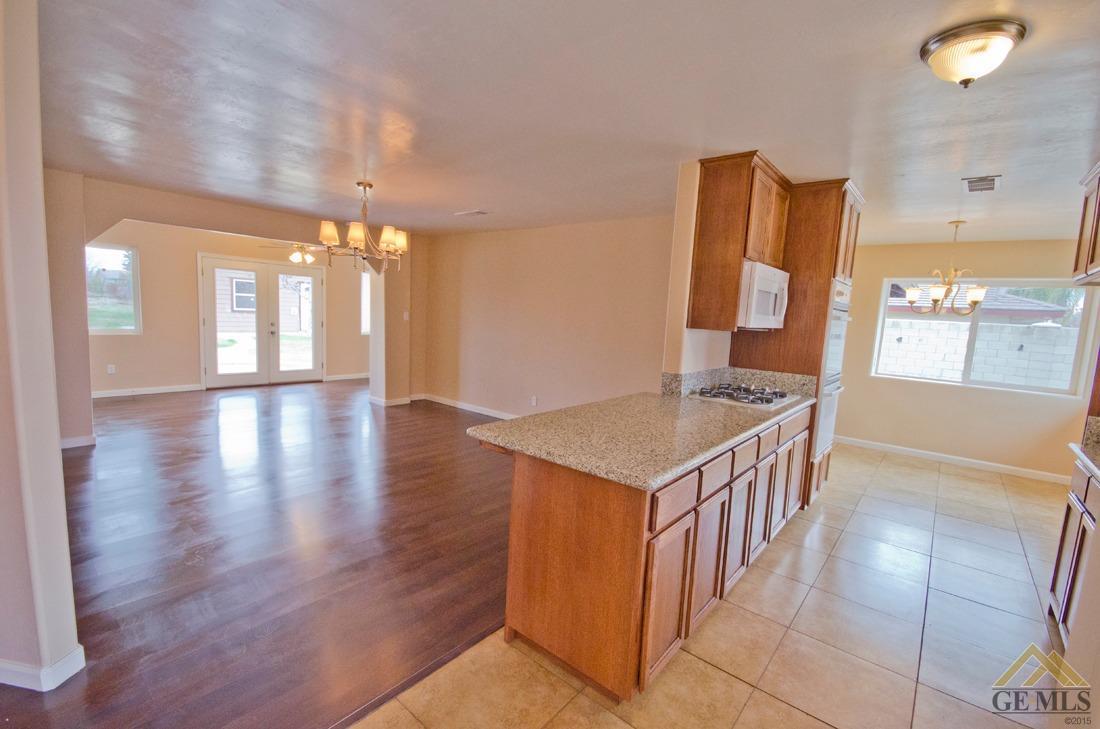 300 McKee Road Bakersfield, CA 93307 - Photo 13 of 34 Gallery Image 13
