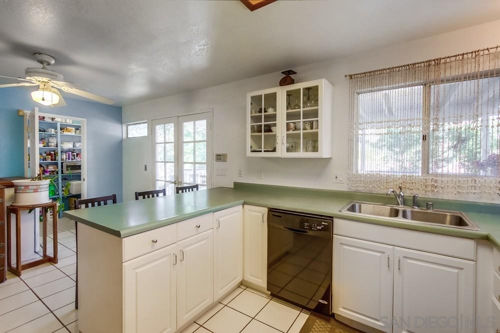 10310 Del Rio Road Spring Valley, CA 91978 - Photo 8 of 25