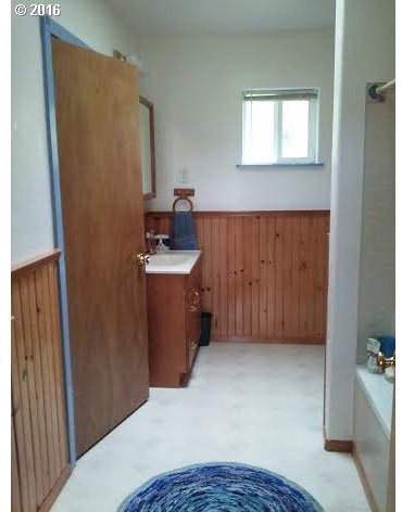 1469 Fort McKay Road Oakland, OR 97462 - Photo 10 of 29 Gallery Image 10