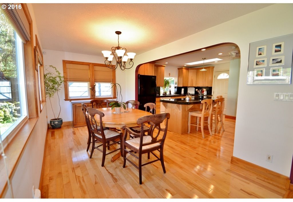1622 Southwest Taylors Ferry Road Portland, OR 97219 - Photo 16 of 20 Gallery Image 16