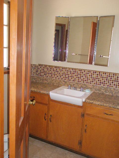 325 Evans Road Wofford Heights, CA 93285 - Photo 9 of 14 Bathroom 2