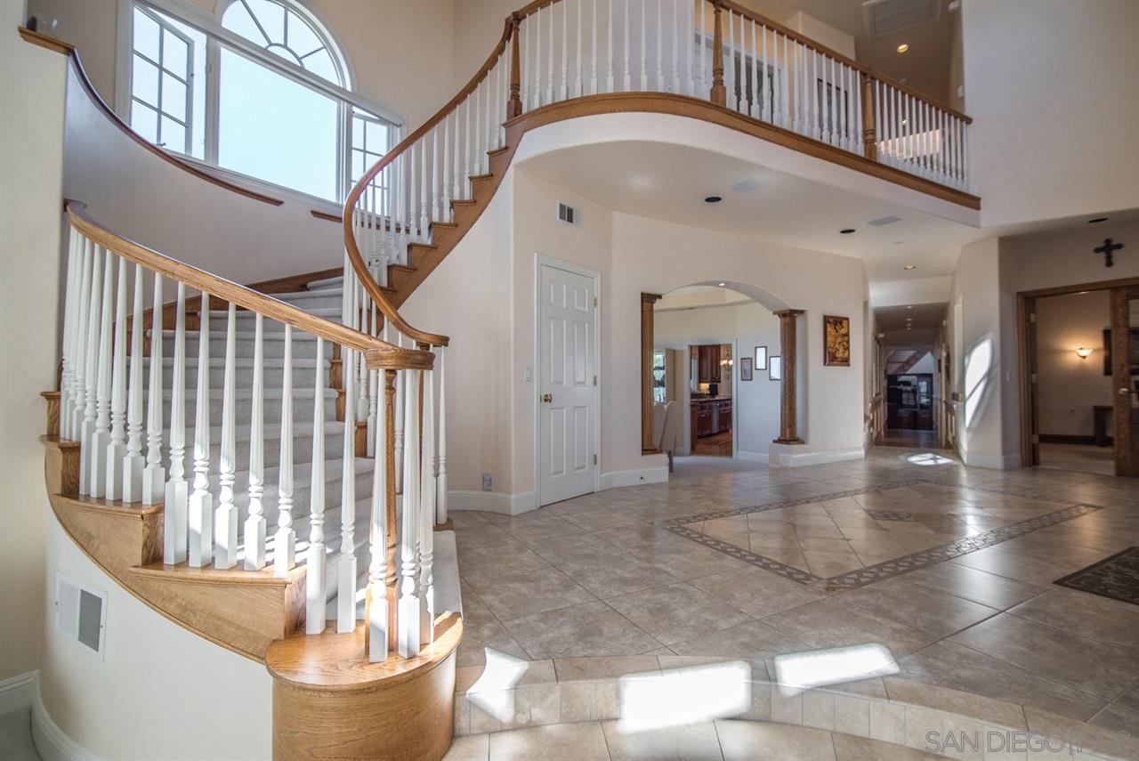 9569 Palomino Ridge Drive Lakeside, CA 92040 - Photo 5 of 25