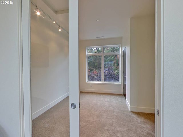 4632 Southwest Kelly Avenue Portland, OR 97239 - Photo 16 of 17