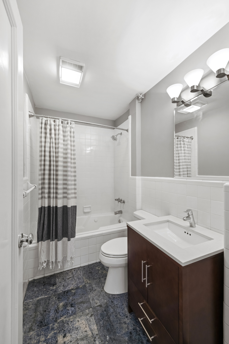 245 West 74th Street, Unit 6C Manhattan, NY 10023 - Photo 9 of 14