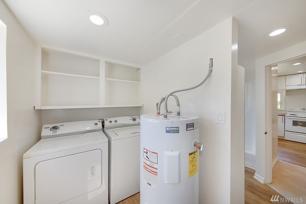 1719 Southwest 112th Street Burien, WA 98146 - Photo 15 of 17