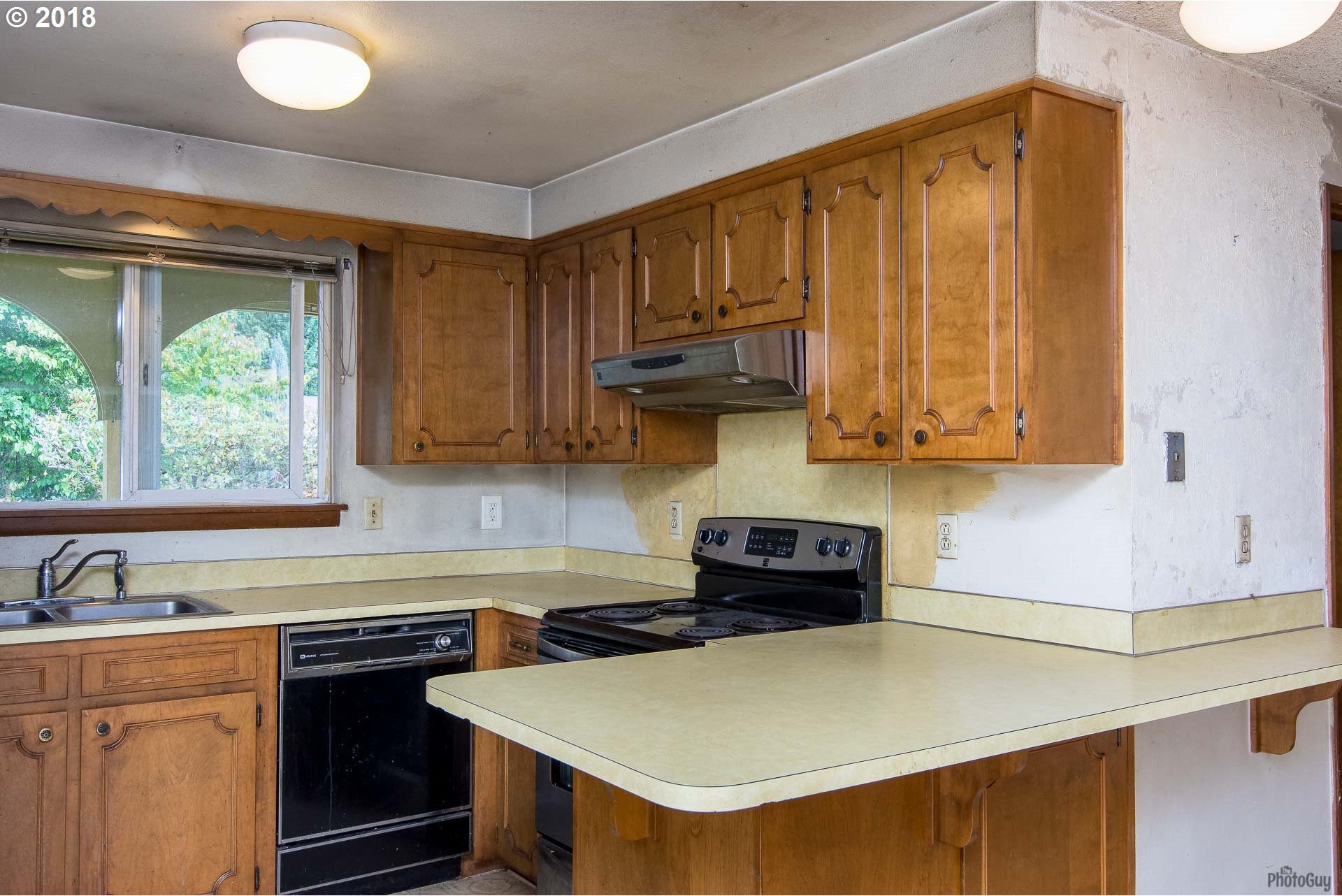 1027 Dixie Drive Springfield, OR 97478 - Photo 14 of 32