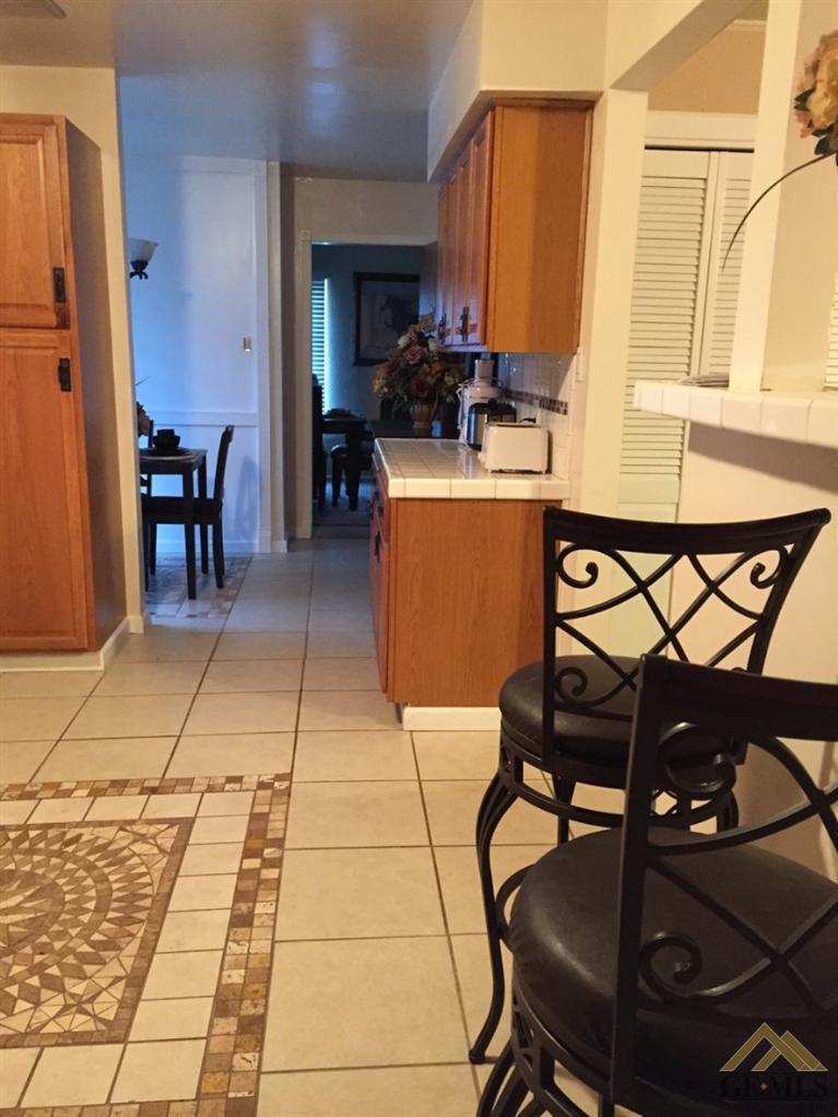 1713 Locust Ravine Bakersfield, CA 93306 - Photo 5 of 15 Gallery Image 5