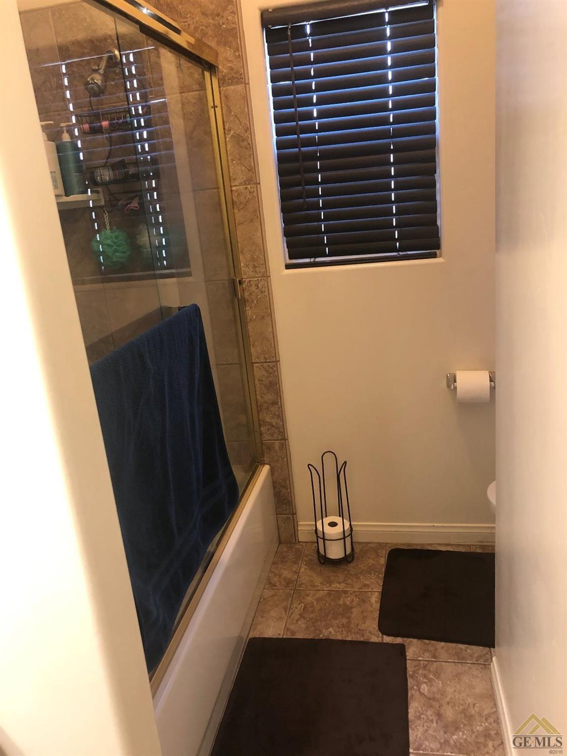 4311 Cimarron Ridge Drive Bakersfield, CA 93313 - Photo 9 of 19