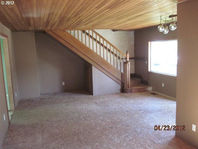 4009 3rd Street Hubbard, OR 97032 - Photo 7 of 16 Gallery Image 7