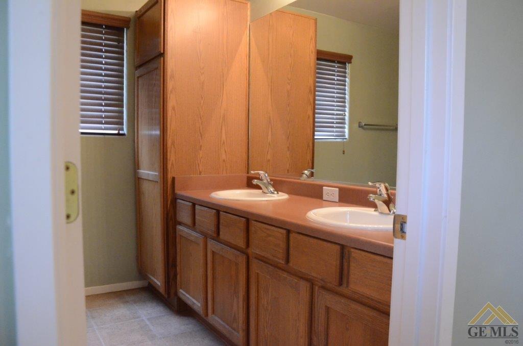 10702 High Plateau Way Bakersfield, CA 93311 - Photo 27 of 32