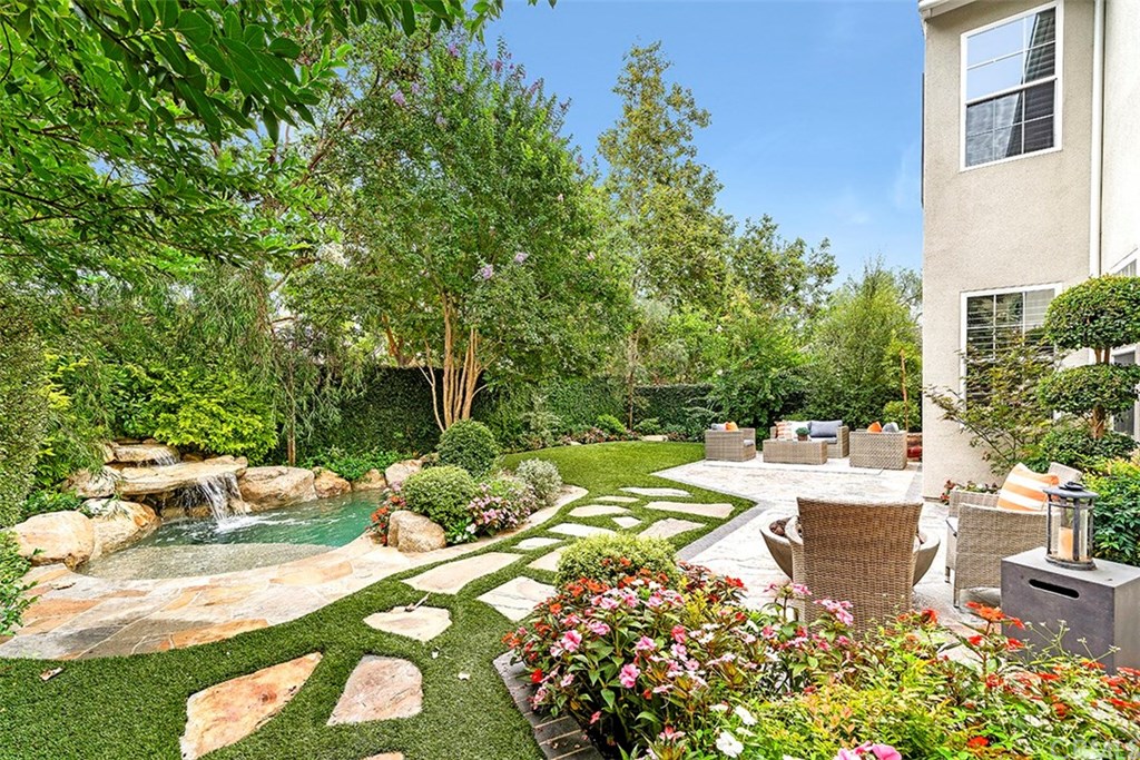 20 Winfield Drive Ladera Ranch, CA 92694 - Photo 2 of 47 Welcome home ~ Entertainers delight!