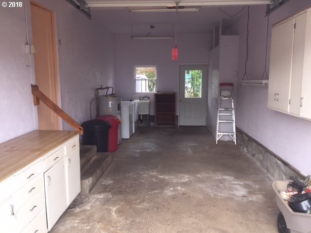 1862 Elm Avenue Reedsport, OR 97467 - Photo 15 of 20 Gallery Image 15