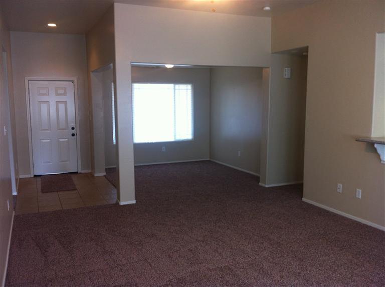 3705 Harris Road Bakersfield, CA 93313 - Photo 2 of 10 Gallery Image 2