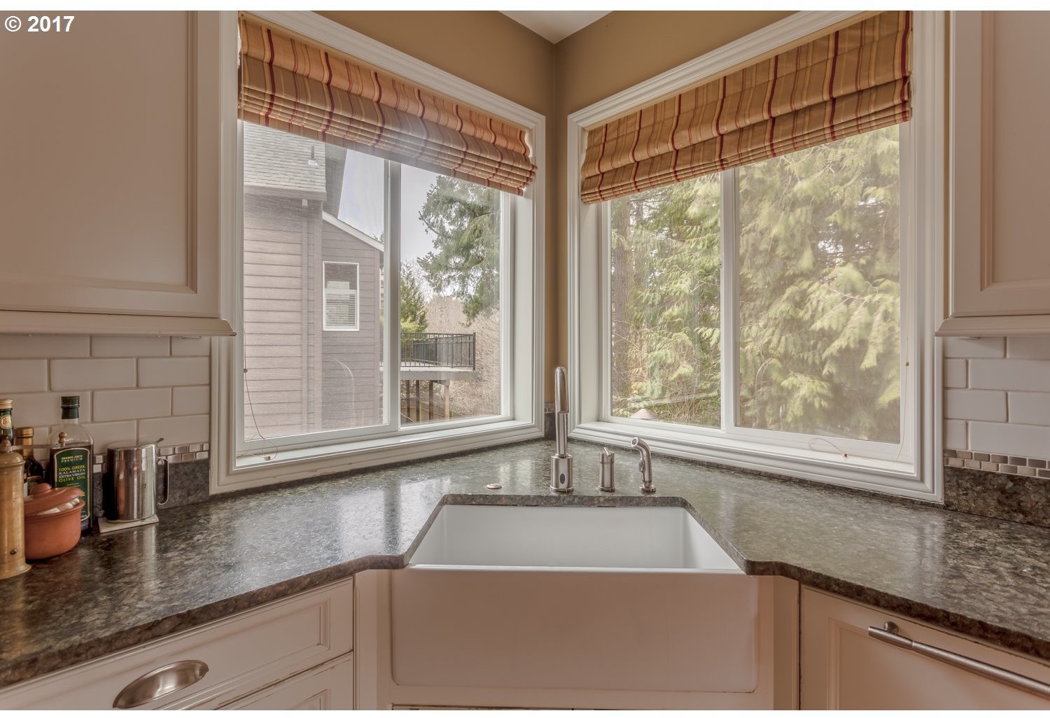 1817 Southwest Joshua Street Portland, OR 97219 - Photo 12 of 29 Gallery Image 12