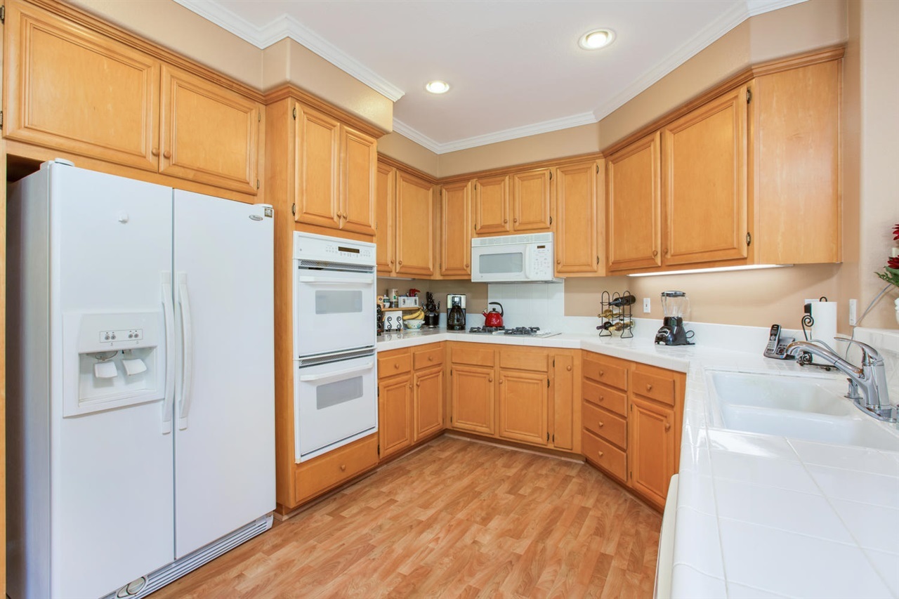 6756 Tea Tree Street Carlsbad, CA 92011 - Photo 7 of 25
