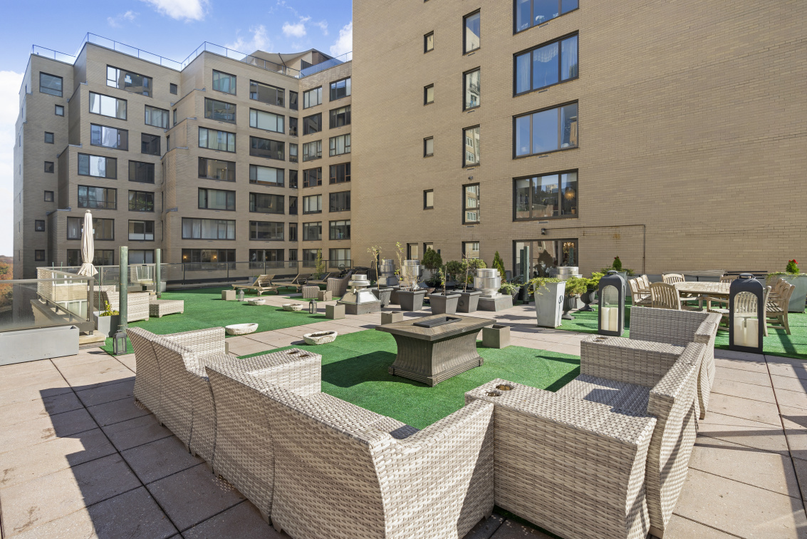 200 Central Park South, Unit 15M Manhattan, NY 10019 - Photo 11 of 14