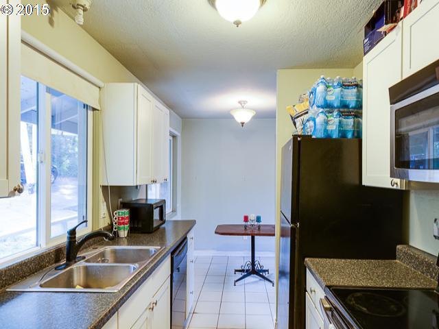 5901 Southeast Jenne Road Portland, OR 97236 - Photo 5 of 9