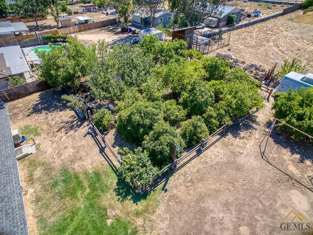 612 Dennison Lane Bakersfield, CA 93306 - Photo 34 of 40