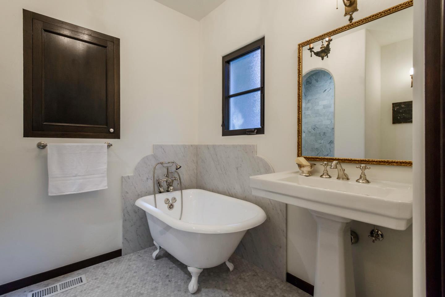 485 Edgewood Road San Mateo, CA 94402 - Photo 25 of 37