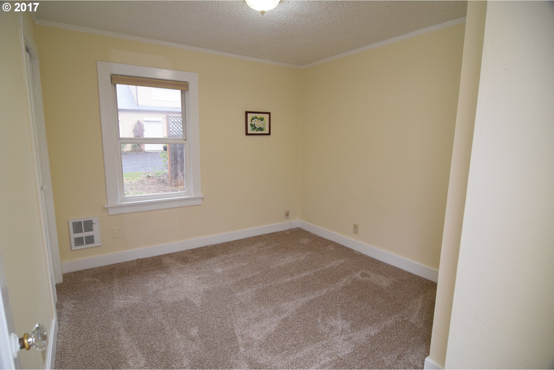 5507 Southwest Taylors Ferry Road Portland, OR 97219 - Photo 7 of 23 Gallery Image 7