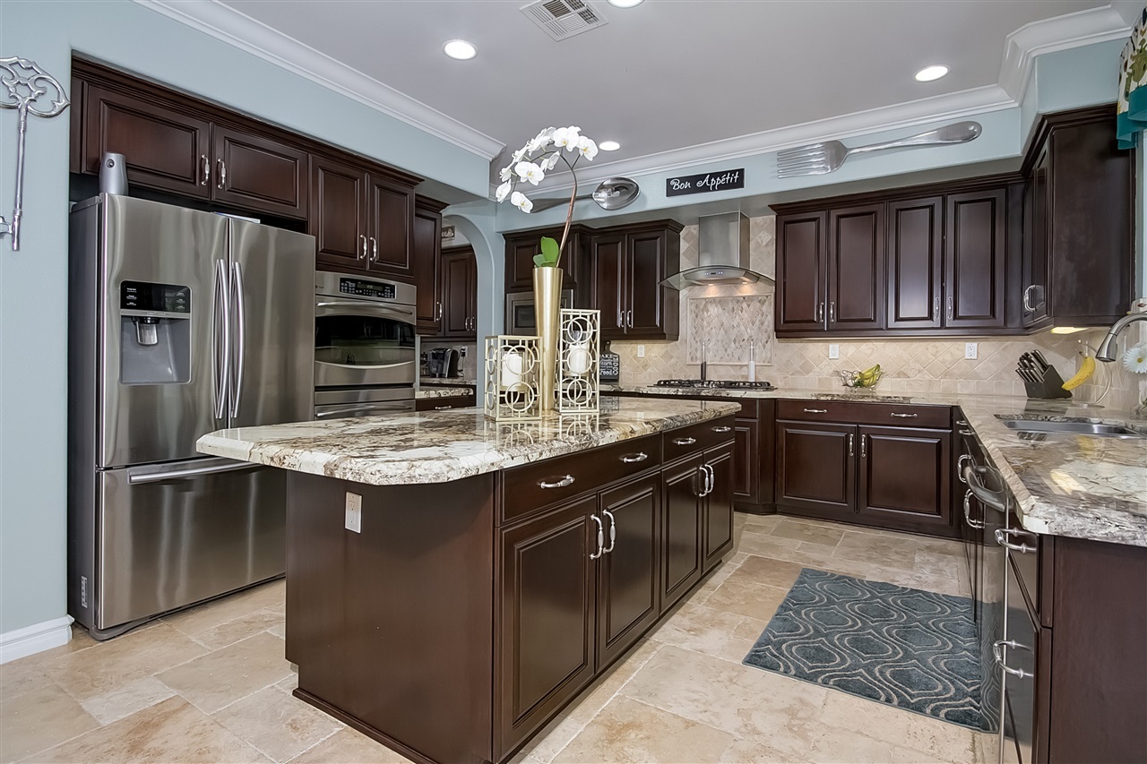 1853 Shadetree Drive San Marcos, CA 92078 - Photo 8 of 25 GE Profile Stainless Steel Appliances and Hood only four years new, New Microwave